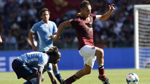 Totti (phải) sẽ lại là đầu tàu giúp Roma đánh bại Atalanta