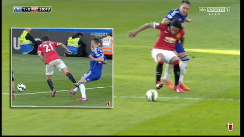 Chuyên gia Sky Sports cho rằng Terry đã phạm lỗi rõ ràng