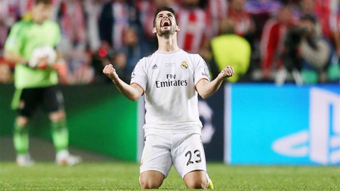 Isco đang bị chỉ trích vì làm rối loạn lối chơi của Real khi đá thay Benzema