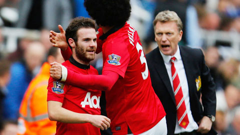 HLV Moyes là người đưa về Fellaini và Mata, những nhân tố đang làm nên thành công cho M.U