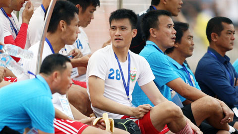 Lê Công Vinh hiếm khi được ông Lê Thuỵ Hải xếp đá chính