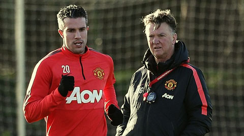 Van Gaal có thể có sự trở lại của học trò cưng Van Persie