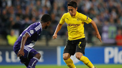Cả 3 lần tiếp Frankfurt gần đây, Dortmund (phải) đều thắng dễ dàng
