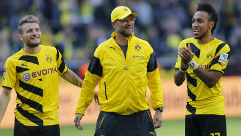 Dortmund nhẹ nhàng hạ gục Frankfurt
