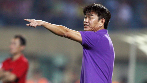 HLV Phan Thanh Hùng không hài lòng về học trò