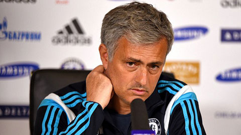 Mourinho chuẩn bị lên ngôi vô địch Premier League cùng Chelsea