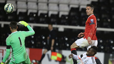 Van Persie lập cú đúp cho... U21 M.U