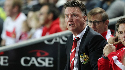 HLV Van Gaal thất vọng với màn trình diễn của học trò