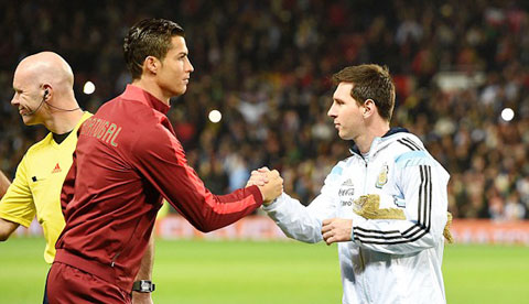 Ronaldo và Messi là những hình mẫu lí tưởng để Hazard noi theo