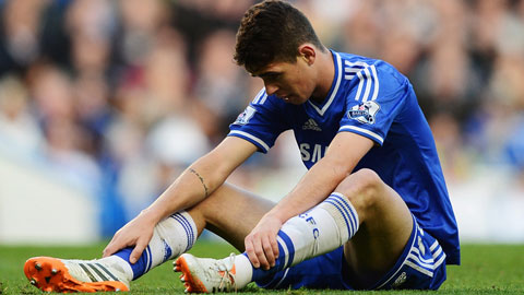Oscar dính chấn thương trong buổi tập mới nhất của Chelsea