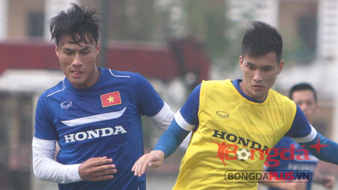 Mạc Hồng Quân có cơ hội đá cặp với Công Vinh - Ảnh: Phan Tùng