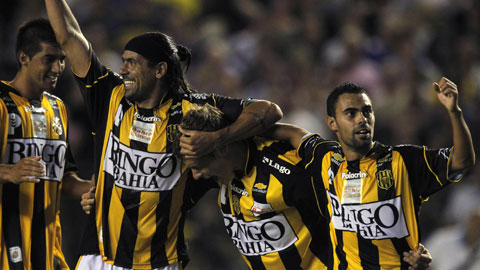 07h10 ngày 2/6: Lanus vs Olimpo