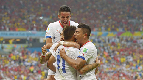 06h30 ng&agrave;y 12/6, Chile vs Ecuador: Chủ nh&agrave; mở tiệc