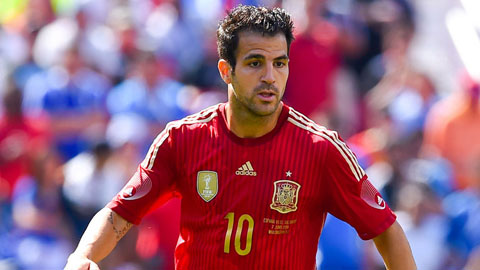 Chờ Cesc Fabregas giải hạn