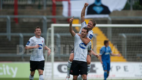 01h45 ngày 27/6: Dundalk vs Limerick