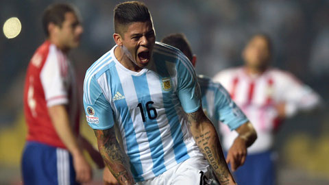 Rojo mở màn cho chiến thắng đậm của Argentina
