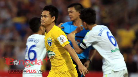 FLC Thanh Hóa và B.Bình Dương tiếp tục giành chiến thắng ở vòng 15 V.League 