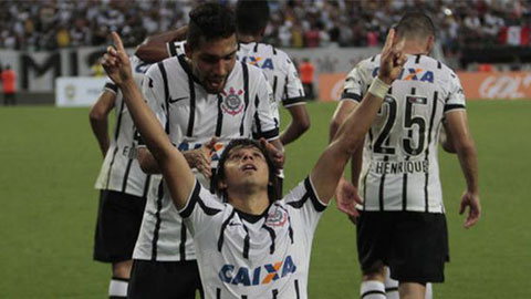 02h00 ngày 13/7: Flamengo vs Corinthians