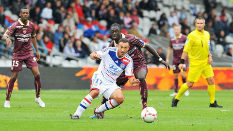 01h45 ng&agrave;y 19/7, Lyon vs Milan: Chủ nh&agrave; chờ một&hellip; thất bại