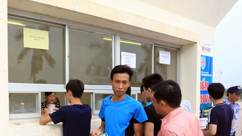 NHM tại các quầy vé ở sân Mỹ Đình