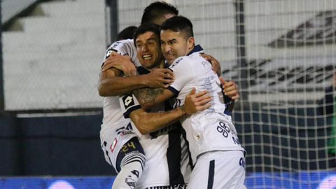 03h30 ngày 31/7: Quilmes vs Independiente