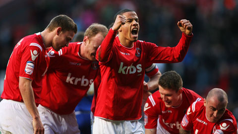 21h00 ngày 8/8: Charlton vs QPR