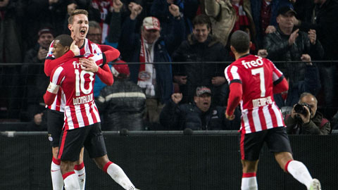 0h45 ngày 9/8: Den Haag vs PSV