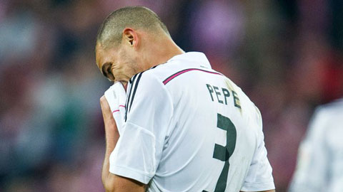 Pepe dính chấn thương ở trận gặp Bayern Munich
