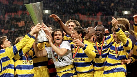 Parma với chức vô địch UEFA Cup 1999