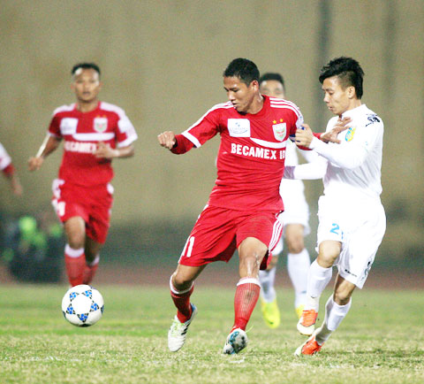 Nhận định H&agrave; Nội T&T vs B.BD, 18h00 ng&agrave;y 16/8