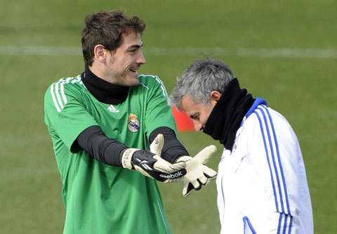 HLV Mourinho sắp có dịp gặp lại cậu học trò cũ Casillas