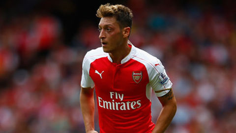 Oezil chỉ ghi 5 bàn cho Arsenal mùa trước