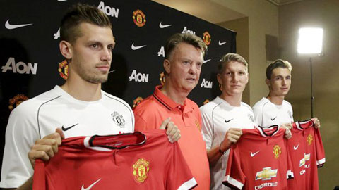 Hãy xem hết màn trình diễn của các tân binh trước khi kết tội Van Gaal!