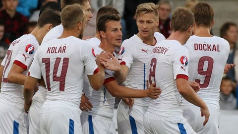 Czech trở thành đội châu Âu thứ 2 giành vé tới Pháp