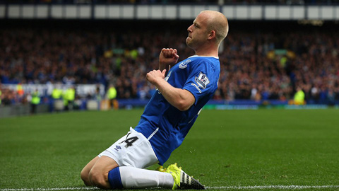 Naismith tỏa sáng với cú hat-trick vào lưới Chelsea