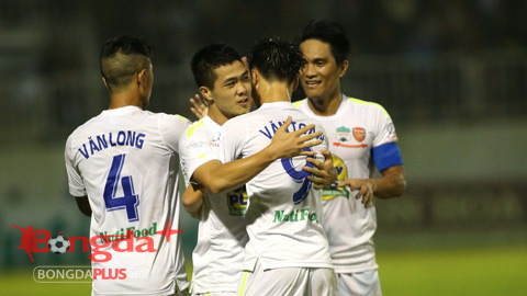 Chỉ cần 1 điểm nữa, HA.GL sẽ có thể trụ hạng V.League - Ảnh: Minh Trần