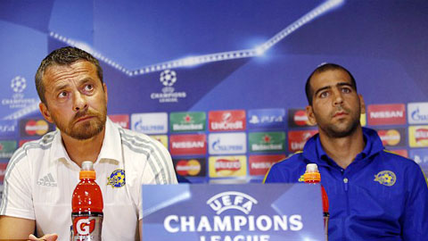HLV Jokanovic và trung vệ Ben Haim trong buổi họp báo trước trận