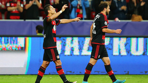 Chicharito đã có bàn thắng đầu tiên cho đội bóng mới