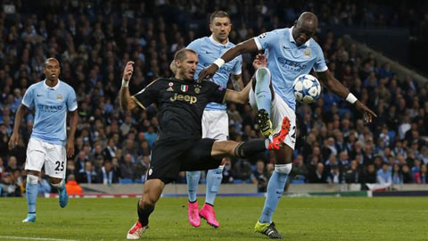 Liệu Mangala (phải) có thể cải thiện phong độ sau 90 phút chơi không tốt trước Juventus?