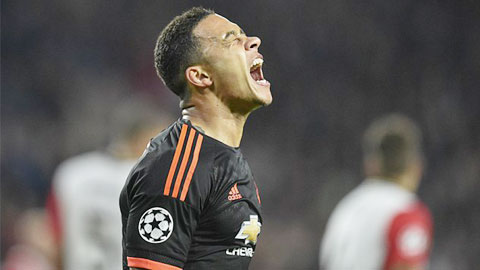 Chỉ một mình Depay chơi tốt là không đủ