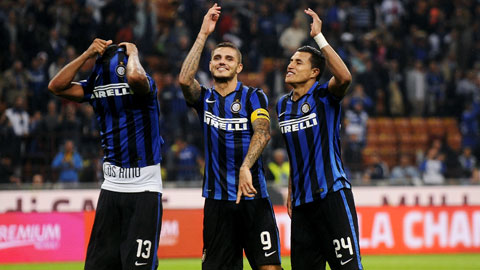 Icardi (giữa) là người ghi bàn duy nhất mang về chiến thắng cho Inter