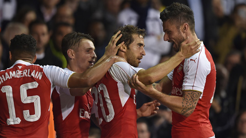 Flamini (20) có cơ hội đá chính trong trận đấu với Leicester