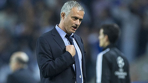 HLV Mourinho rất thất vọng về hàng thủ Chelsea