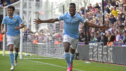 Iheanacho (phải) sẽ lại sút tung lưới Crystal Palace để giúp Man City giành vé đi tiếp