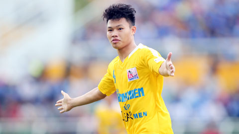 Tiền đạo Phạm Văn Thành 