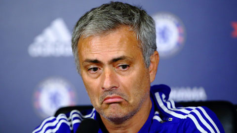 HLV Mourinho phải làm khán giả khi Chelsea làm khách của Stoke cuối tuần này