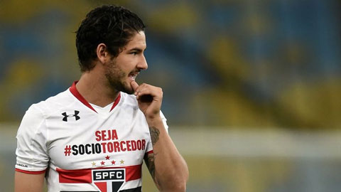 Liverpool đạt thỏa thuận chiêu mộ Alexandre Pato Liverpool đạt thỏa thuận chiêu mộ Alexandre Pato