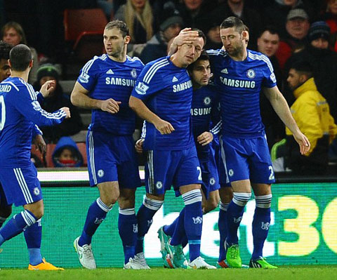 Stoke 0-2 Chelsea: Fabregas tỏa sáng, Chelsea củng cố ngôi đầu - ảnh 2