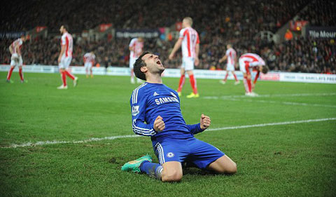 Stoke 0-2 Chelsea: Fabregas tỏa sáng, Chelsea củng cố ngôi đầu - ảnh 3