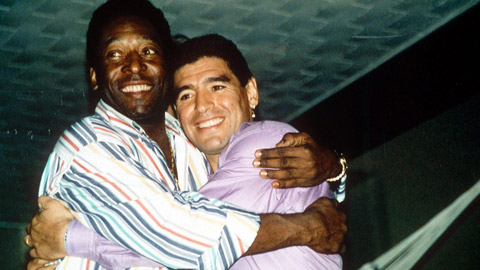 Vua bóng đá lại méo mặt vì Maradona